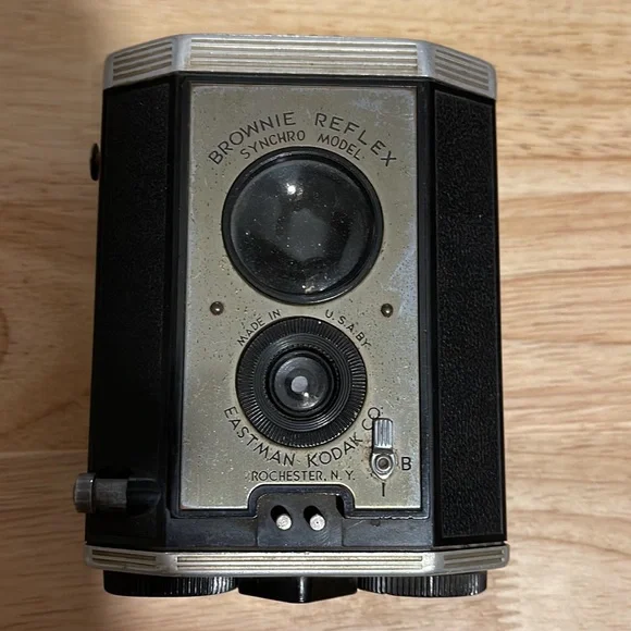 Vintage Brownie Reflex Kodak camera